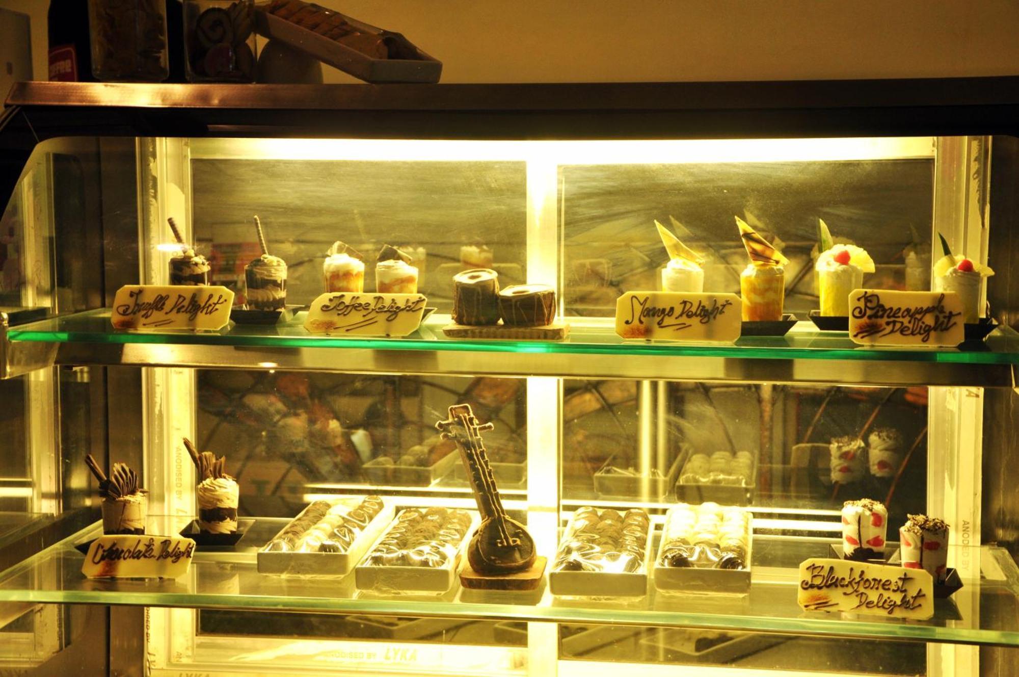 Indismart Hotel Kolkata Luaran gambar