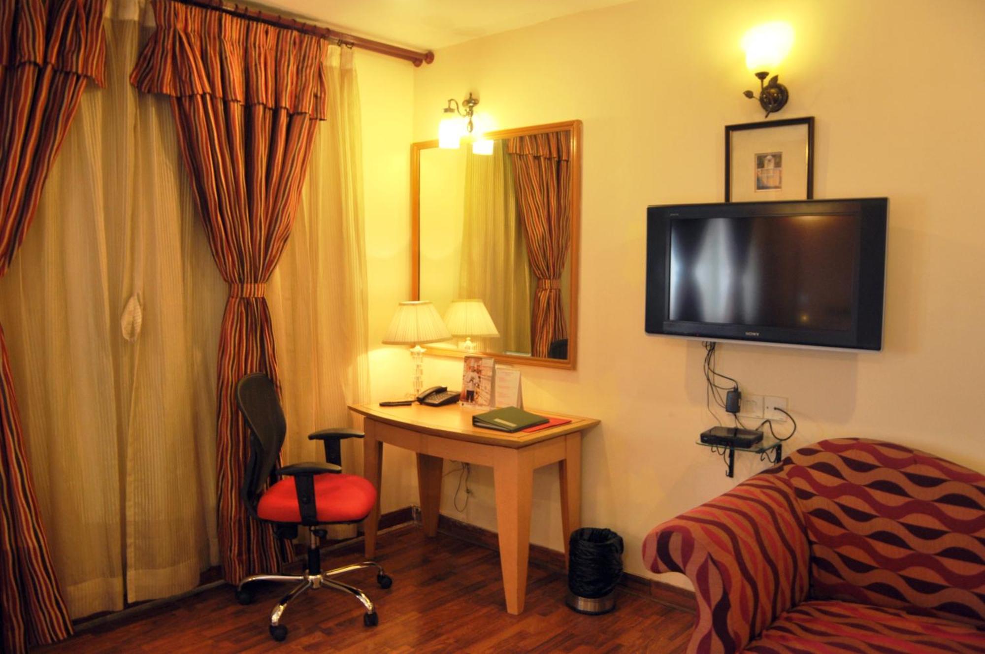 Indismart Hotel Kolkata Luaran gambar