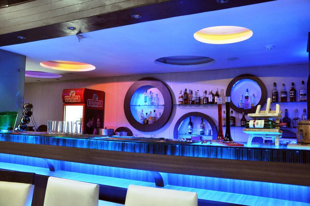 Indismart Hotel Kolkata Luaran gambar