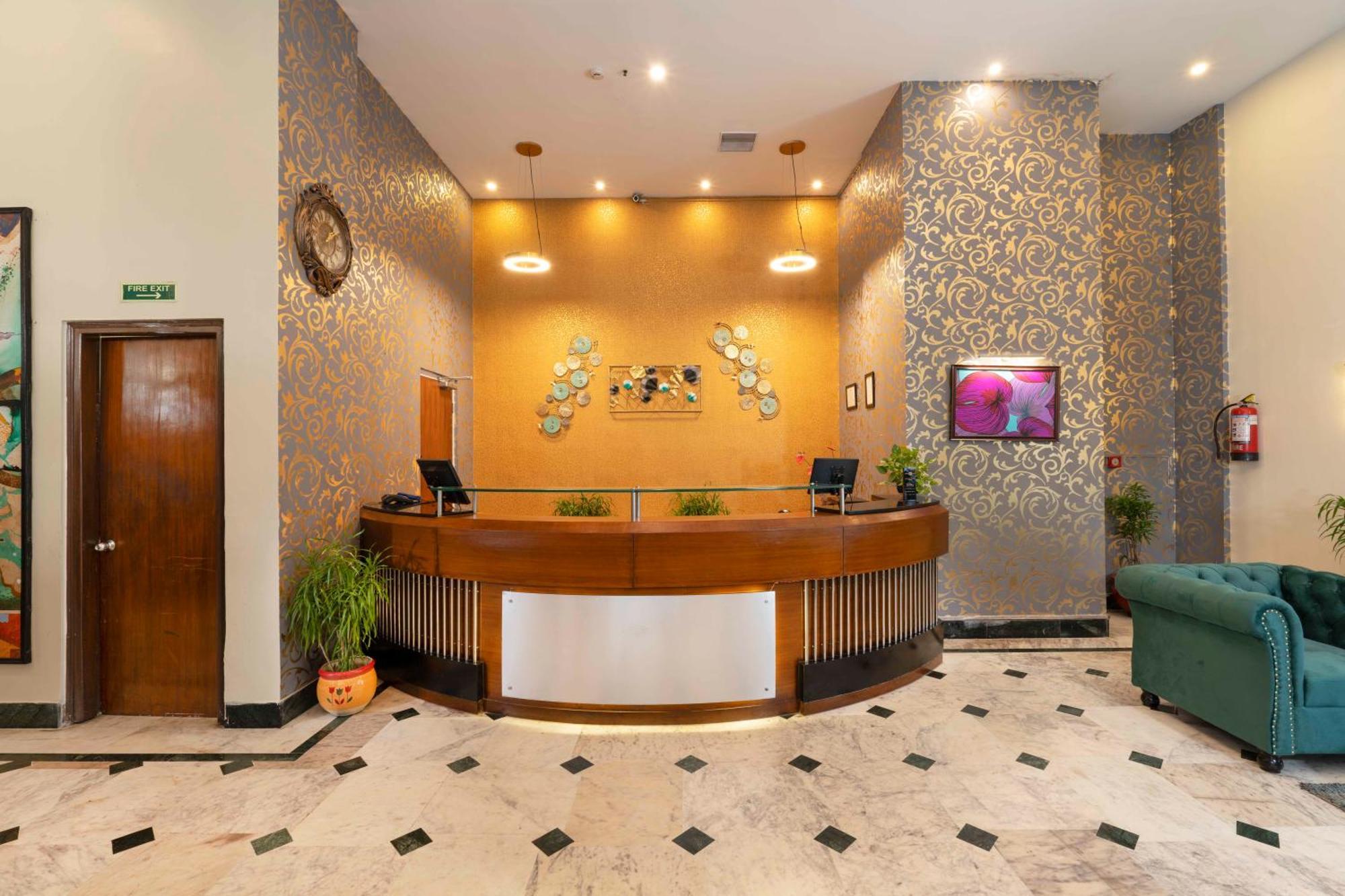 Indismart Hotel Kolkata Luaran gambar