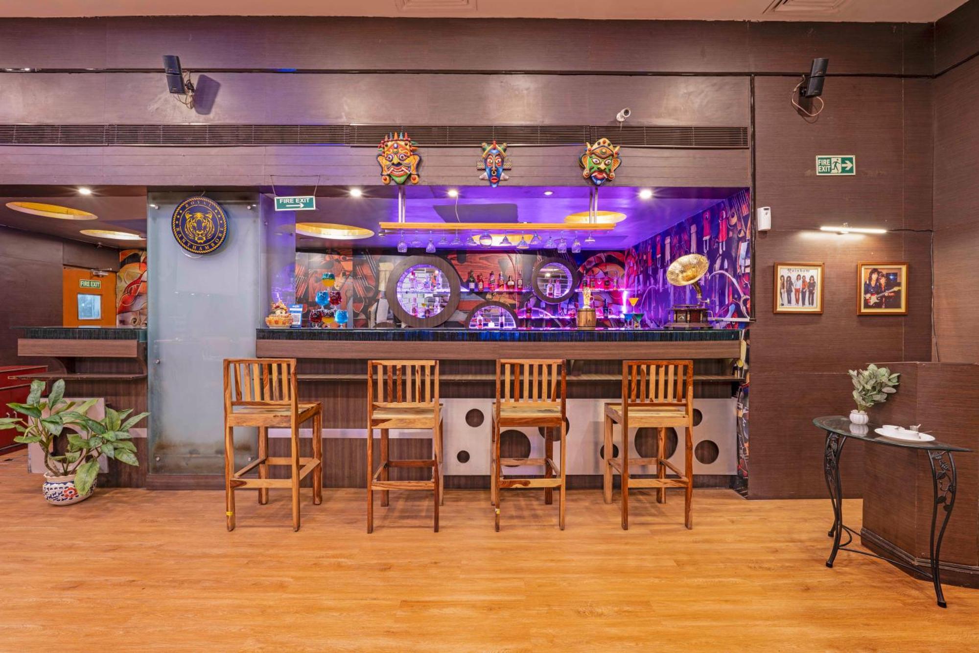Indismart Hotel Kolkata Luaran gambar