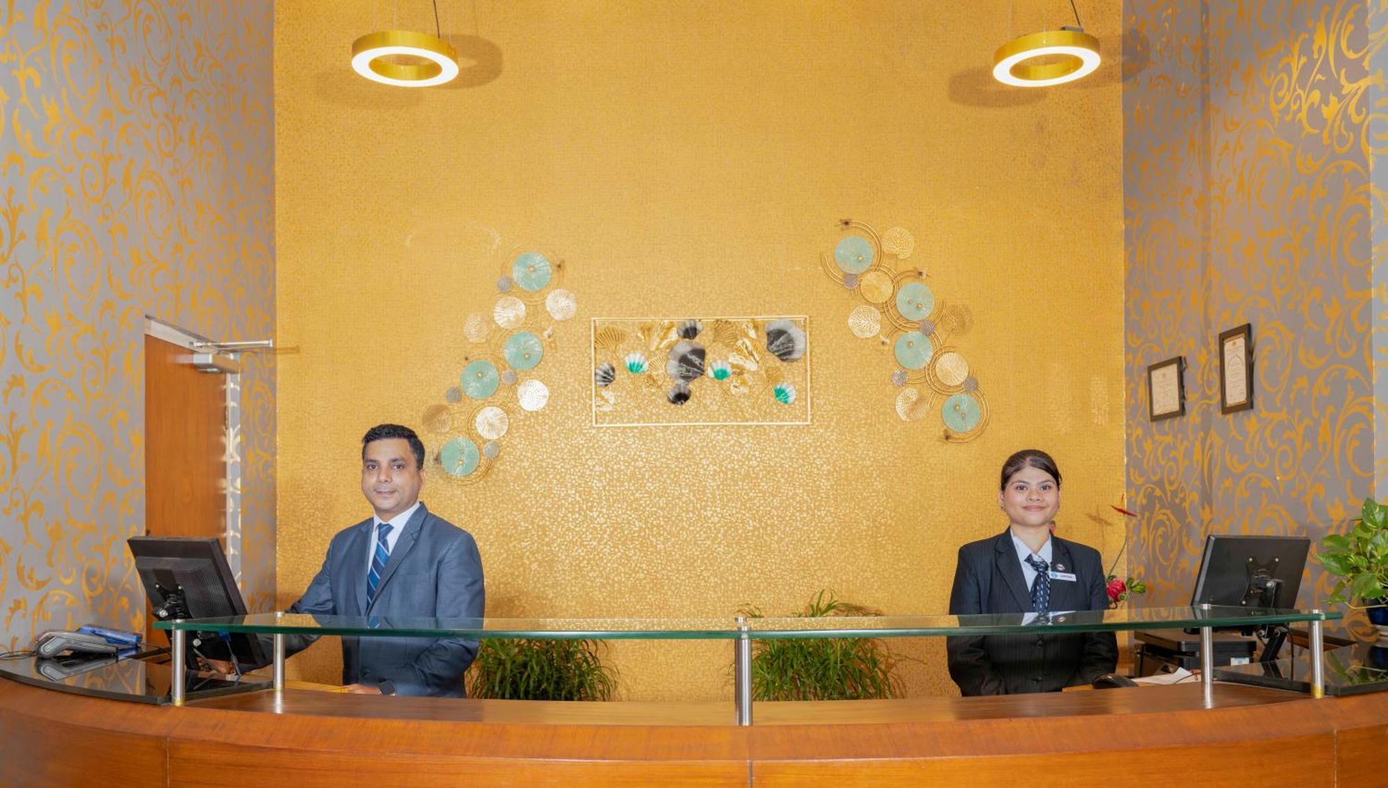 Indismart Hotel Kolkata Luaran gambar
