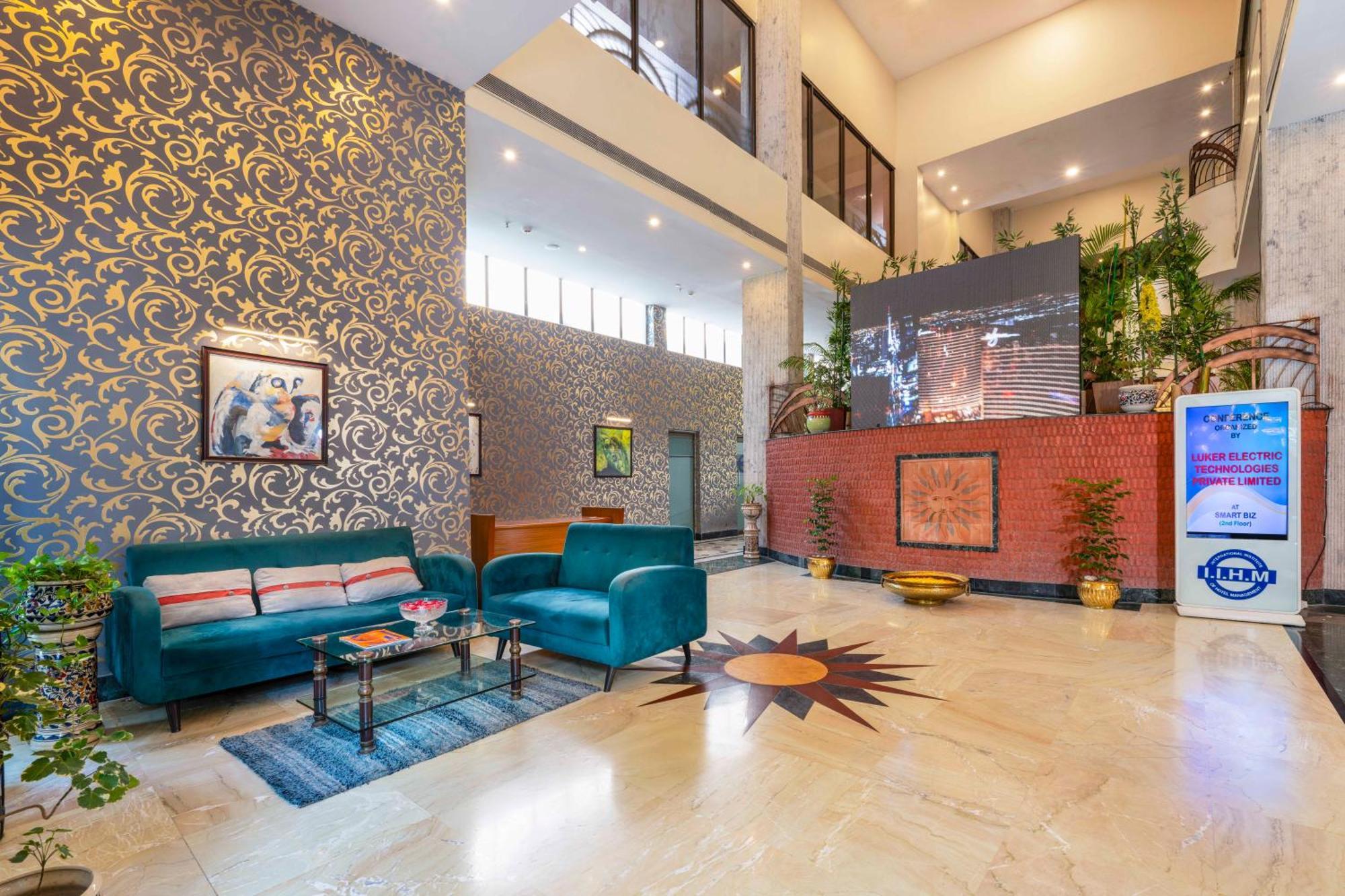 Indismart Hotel Kolkata Luaran gambar