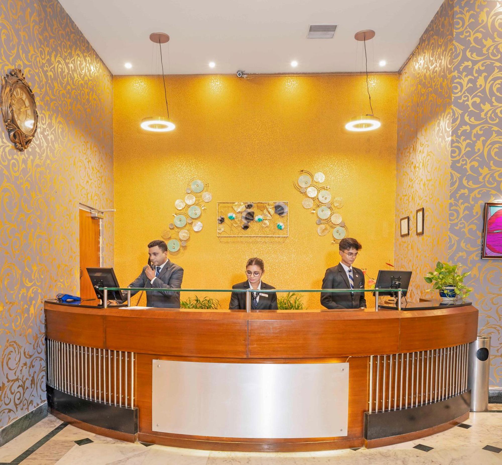 Indismart Hotel Kolkata Luaran gambar
