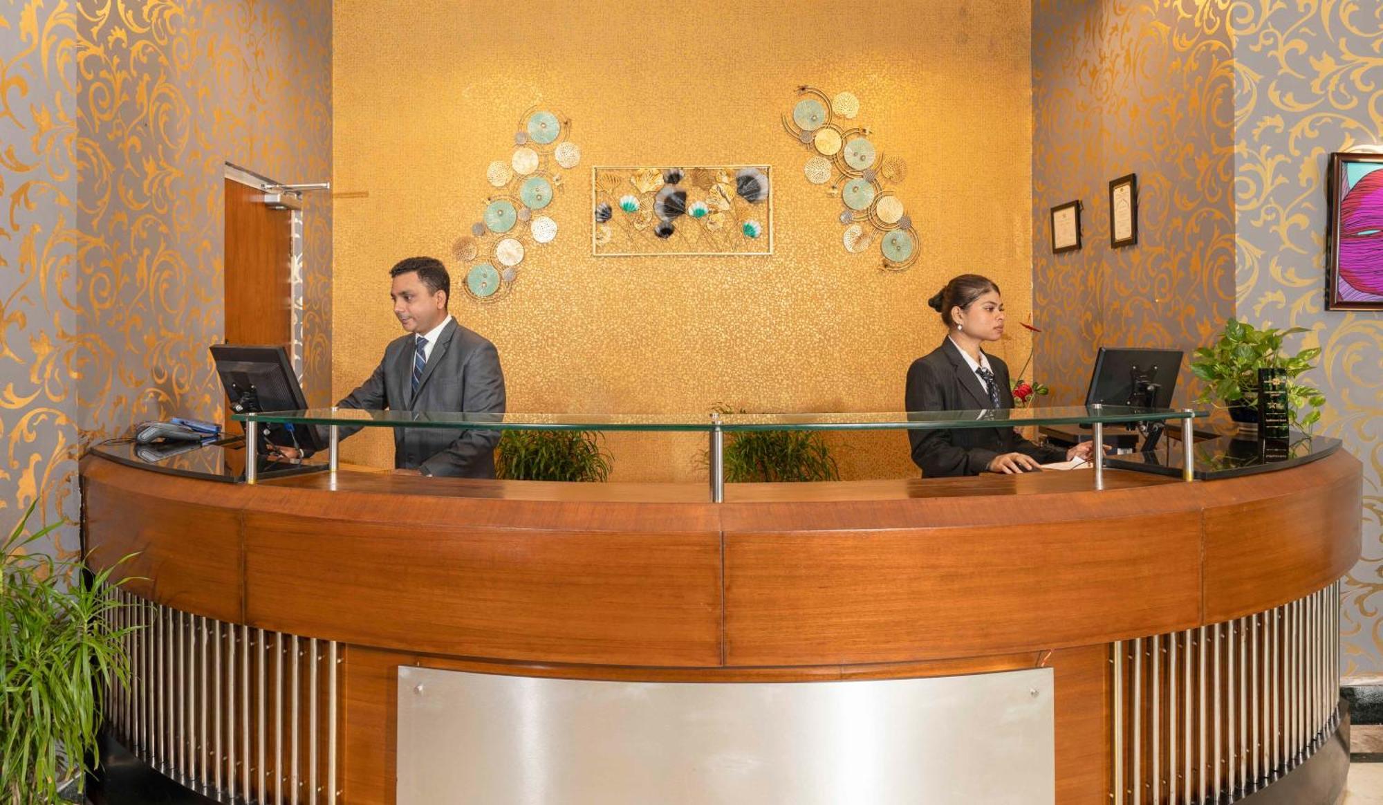 Indismart Hotel Kolkata Luaran gambar