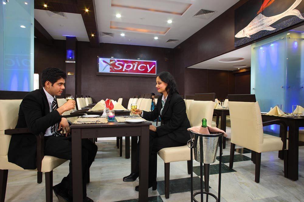 Indismart Hotel Kolkata Luaran gambar