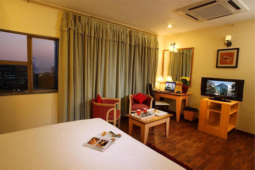 Indismart Hotel Kolkata Luaran gambar
