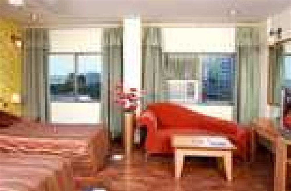 Indismart Hotel Kolkata Luaran gambar