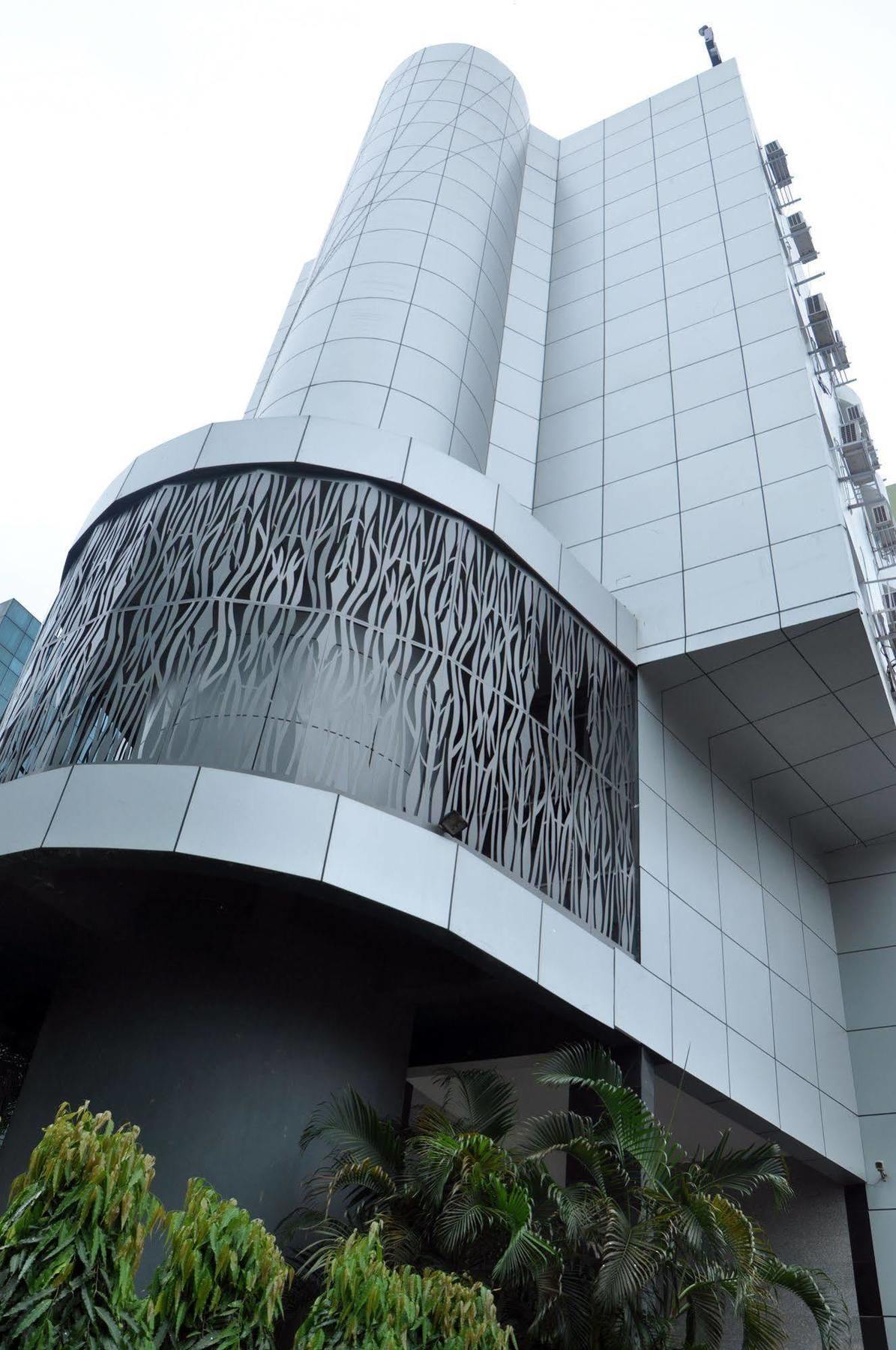 Indismart Hotel Kolkata Luaran gambar